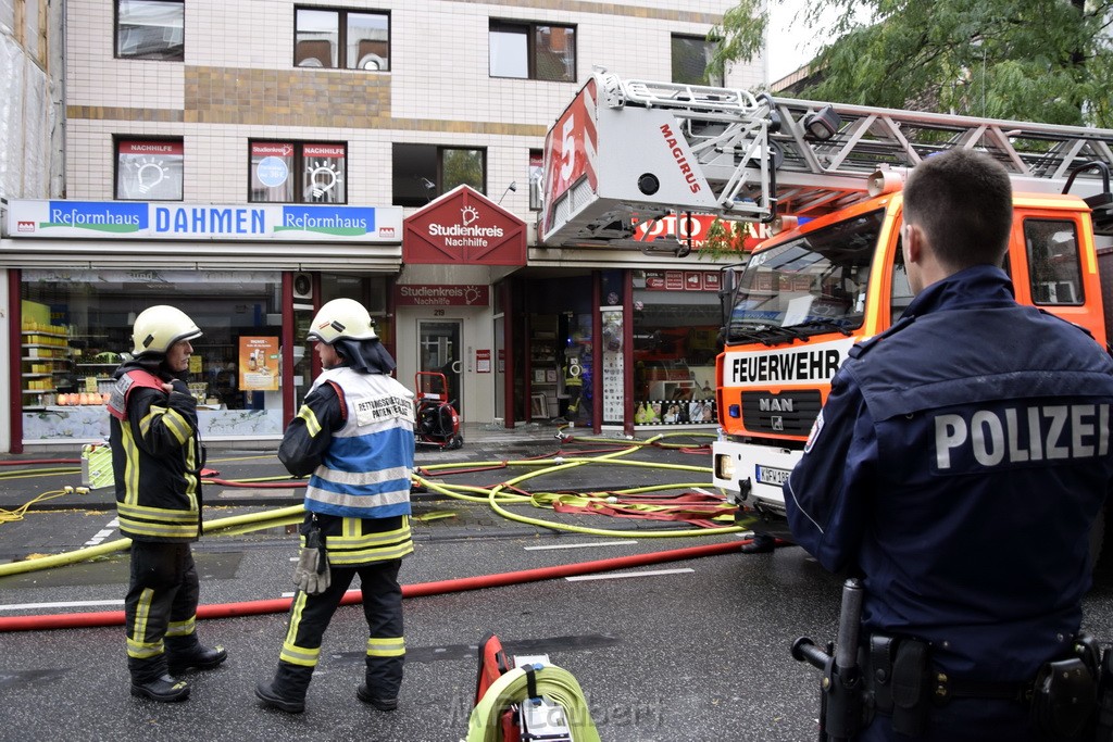 Feuer 2 Koeln Nippes Neusserstr P038.JPG - Miklos Laubert